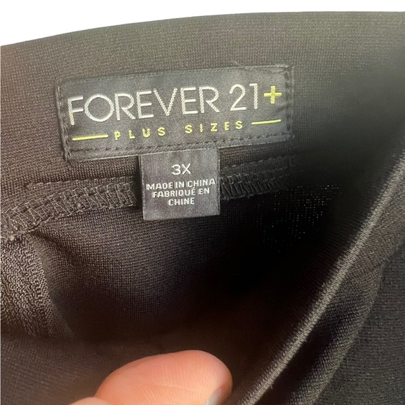 Forever 21+ Sheer Hem Pencil Skirt Black Size 3X - Picture 4 of 5